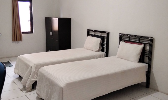 Jakarta Hotel | Wisma Anton Soedjarwo