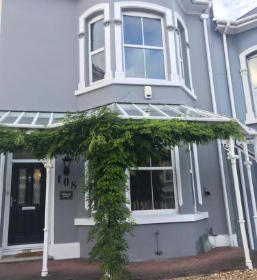 Stoke House | Wisteria house