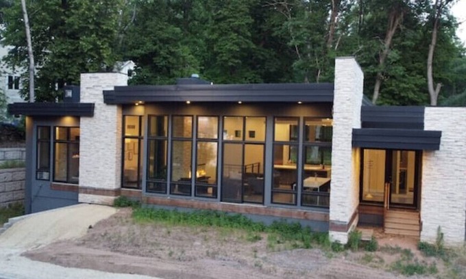 North Hudson House | with pool & hot tub!n