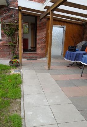 Bensersiel Apartment | Wohnung 1 Haus- Annegrete mit überdachter Terrasse zum Garten