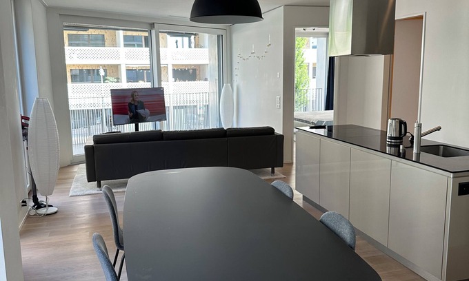 Escher Wyss Apartment | Wohnung im Trendquartier Zentral - 24-7 Check-in With Keybox