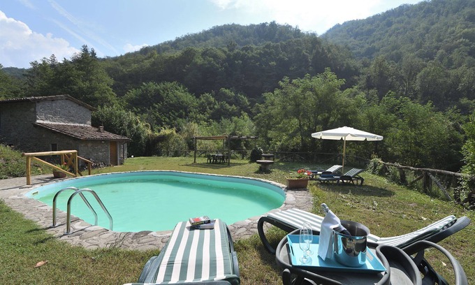 Coreglia Antelminelli House | Wonderful private villa for 4 people with private pool, WIFI, TV and pets allowed
