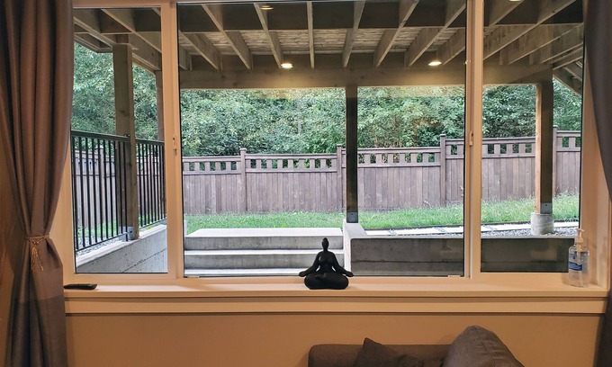 Maple Ridge House | Wonderful 2-Bedroom Guest Suite