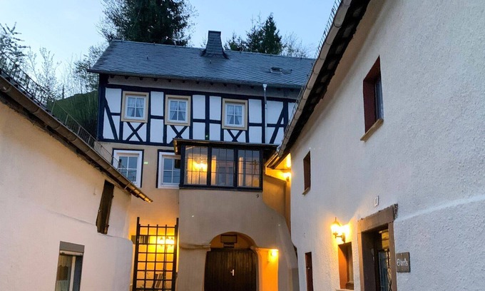 Ulmen House | Wonderful private villa for 6 people with WIFI, TV and terrace