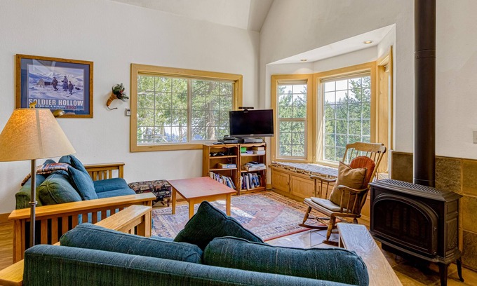 Serene Lakes Cabin | Wonderful Soda Springs gem with large deck, balcony, & slopes nearby - dogs OK