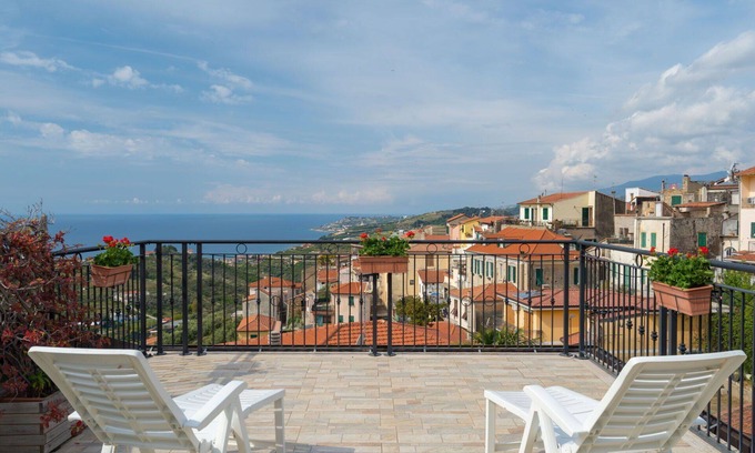 Terzorio House | Wonderful villa for 4 people with A/C, WIFI, TV, terrace and pets allowed