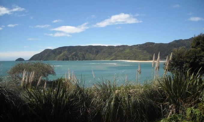 Tata Beach House | Wonderful Wainui Bay