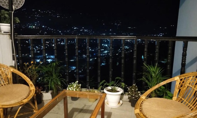 Bhimtal House | WonderView Hill Stay