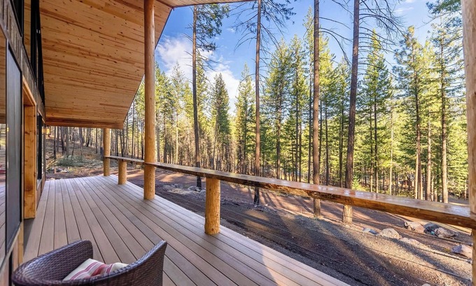Winthrop Cabin | Woodlands Nest - modern cabin in the woods