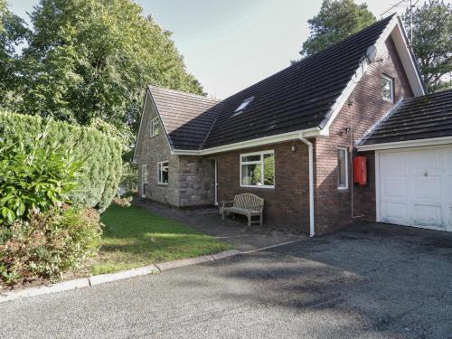 Ruthin House | Woodlands Retreat