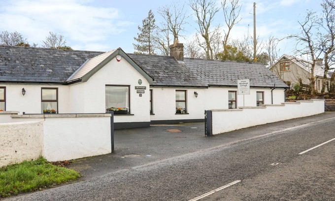 Ballycastle Cottage | WOODLEIGH COTTAGE, country holiday cottage in Ballycastle
