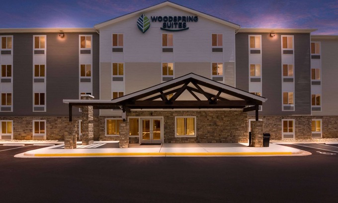 Lynchburg Hotel | WoodSpring Suites Lynchburg VA
