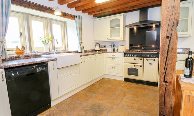 Tupton Cottage | Woodthorpe Cruck Cottage