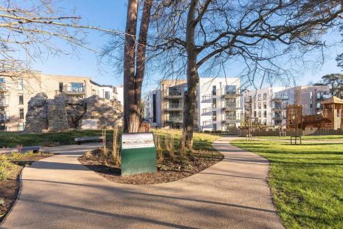 Leopardstown Apartment | Woodward Square One by Dublin At Home