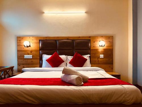 Bhimtal Hotel | WooibHotels Mountain Mist Bhimtal