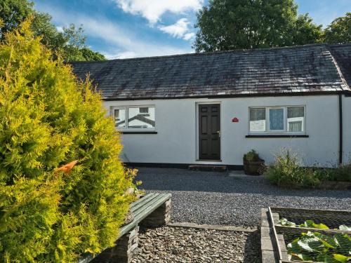 Llangeler House | Wrens Nest Newcastle Emlyn Carmarthenshire