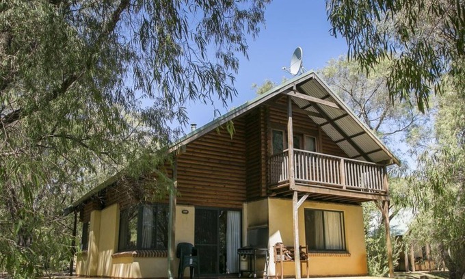 Yallingup Cottage | Wyadup Brook Cottages-3 Bedrm Chalet