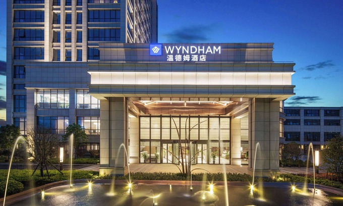 Huangpu Hotel | Wyndham Shanghai Pudong
