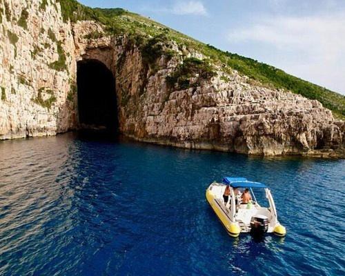 Elbasan Boat Rental | Xhiro turistike