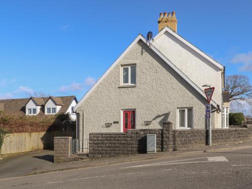 Newport House | Y Bwthyn, Newport