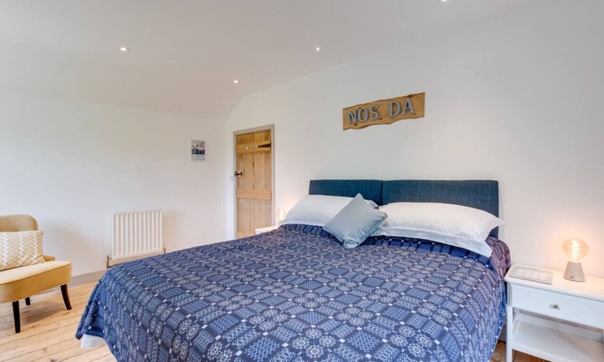 Mawddwy House | Y Felin - Two Bedroom House, Sleeps 3