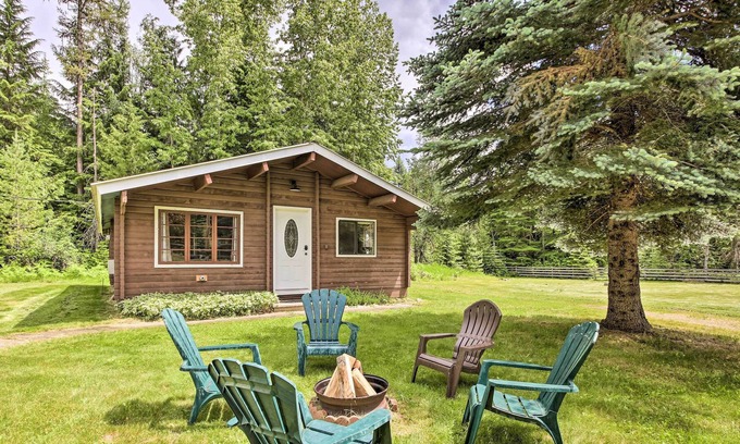 Troy Cabin | 'Yaakwards' Log Cabin in Yaak River Valley!