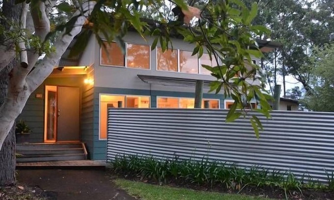Erowal Bay House | Yacht Club - Holiday House (near Hyams Beach)