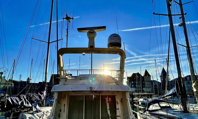 Trouville-sur-Mer Boat Rental | Yacht Privé Deauville