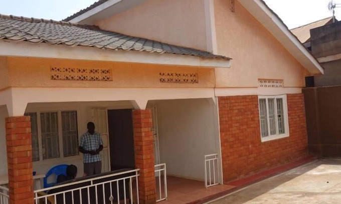 Kampala House | Yahoo Guesthouse