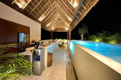 La Veleta Villa | YAX'NA House Luxury 240m2 - 12 persons - 6 rooms - 2 swimming Pool - 3 Jacuzzis