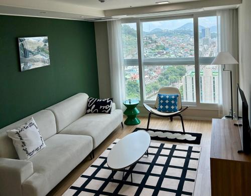 Wagol Apartment | YEOSU Night Sea, Hotel Bedding