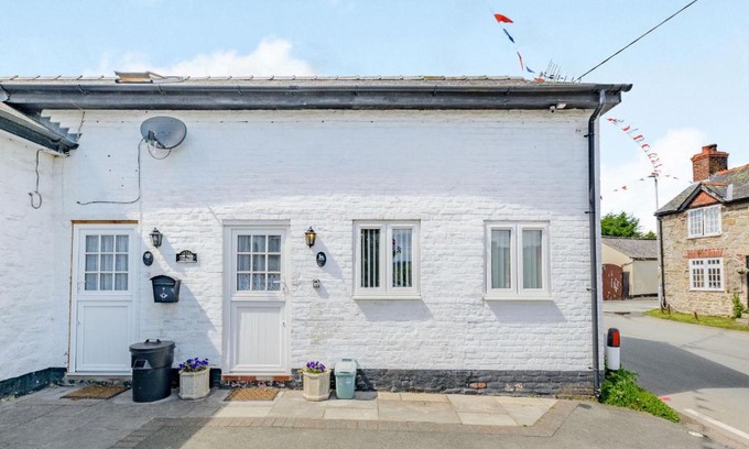 Welshpool House | Yew Tree Cottage