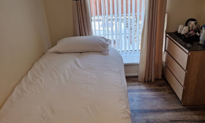 Ystradgynlais Hotel | Ynyscedwyn Arms