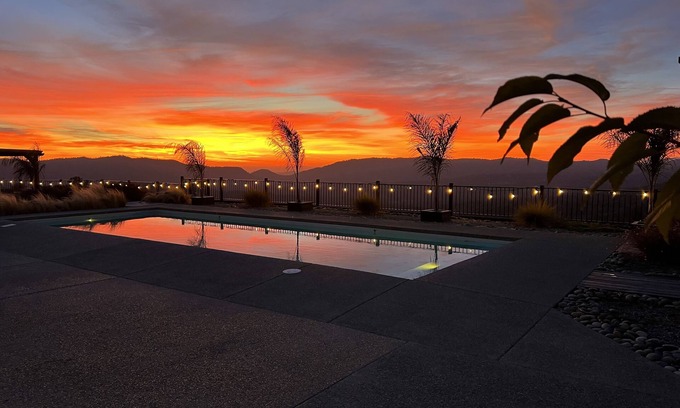 Ahwahnee Villa | Yosemite South Gate Villa. Breathtaking views sunrise to sunset. Epic pool area.