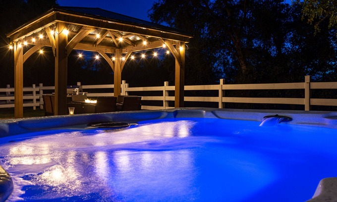 Oakhurst Villa | Yosemite Sunset Villa w/View+Hot tub+Pool table,Close to Bass lake n