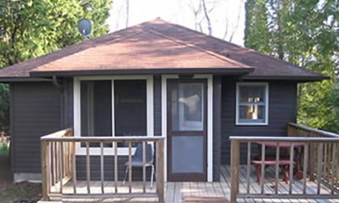 Baileys Harbor Cottage | Your family will love the beautiful lake view at this comfortable cottage!