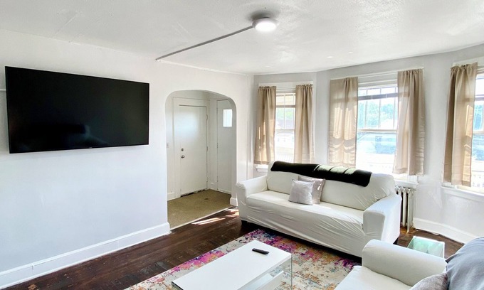 Waterbury Apartment | Your Fully Equipped Travel Space. Parking. Spacious. Close to Highways.