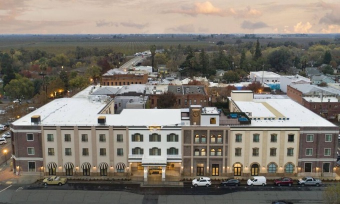 Winters House | Your Home Away From Home! Free Parking, Pet-Friendly Property