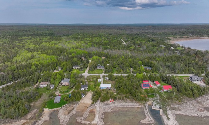 South Bruce Peninsula Cottage | Your Lakeside Retreat in Howdenvale
