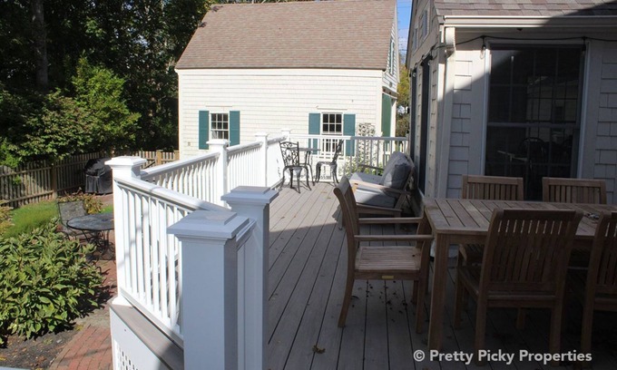 Barnstable House | Your Summer Retreat Awaits You in Charming Barnstable Village: 3310-Ba