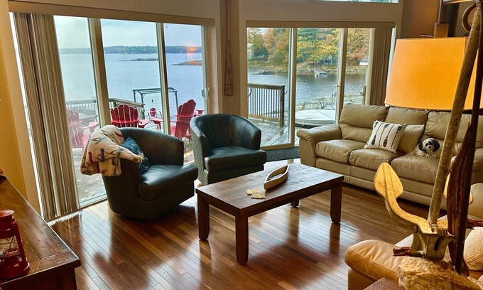 The Archipelago House | Your Waterfront Gateway to Georgian Bay next to Muskoka