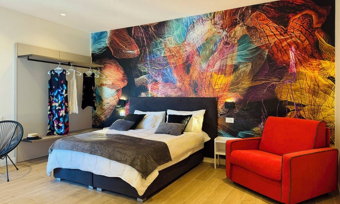 Meta Apartment | YourHome - Il Pino Rooms & Apartment