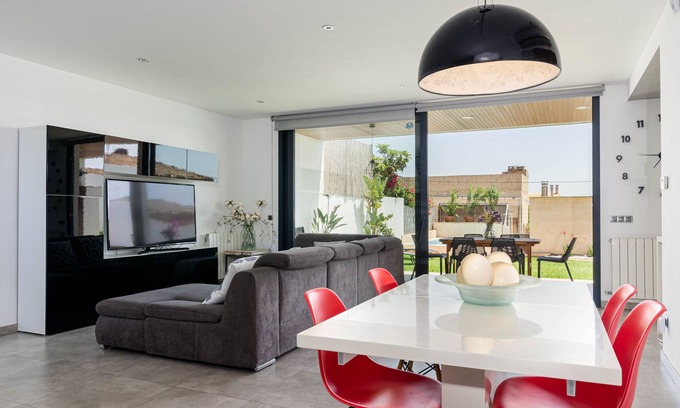 Majorca Ski Chalet | YourHouse Casa Llubi, house with private pool and air conditioning