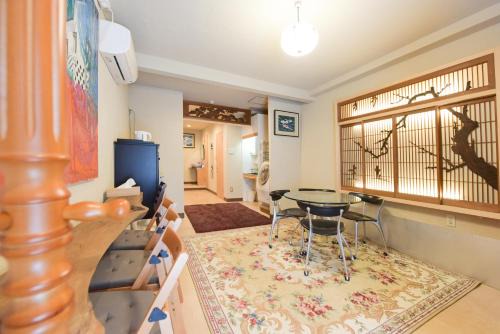 Yoyogi Apartment | Yoyogi House
