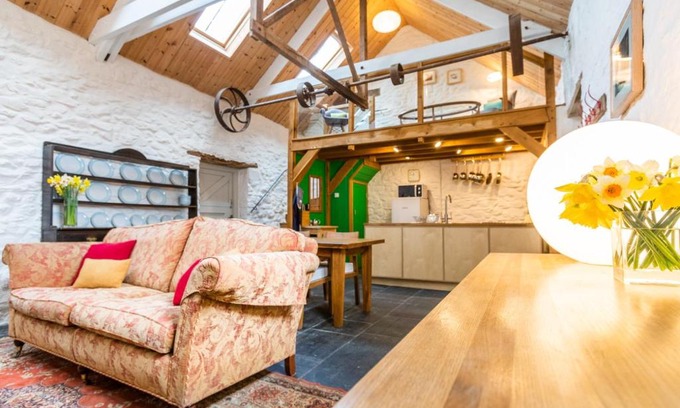 Cardigan House | Ysgubor - Tranquil space for two
