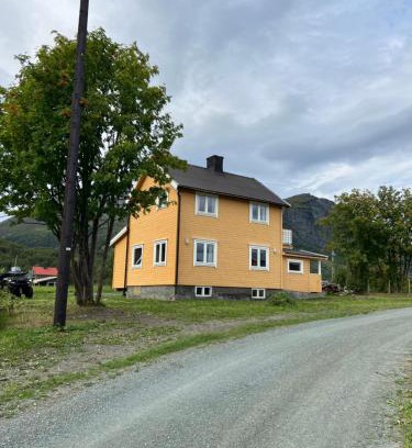 Kvalvik House | Ytrevoll