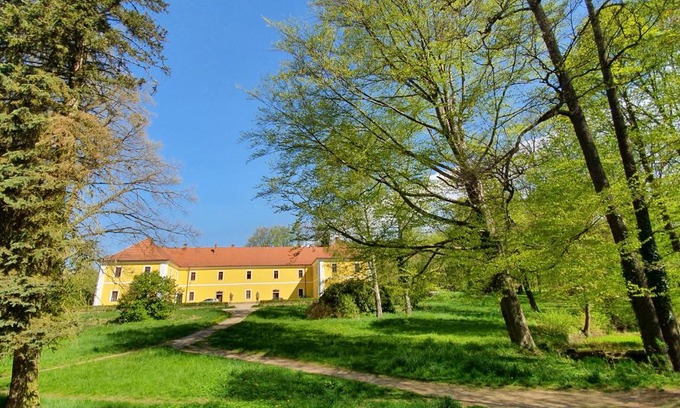 Chlum u Trebone Apartment | Zámecká zahrada-apartmány