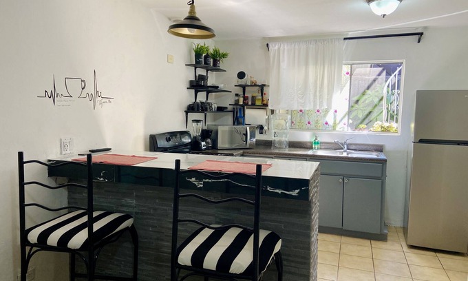 Costa de Oro Apartment | Zebra Studio - 1 double-bed, kitchen