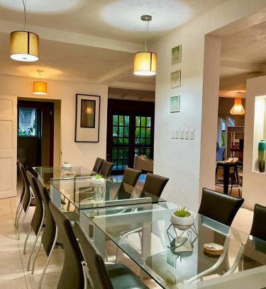 Lodge Hill House | ZenBreak Harbour View 4bd