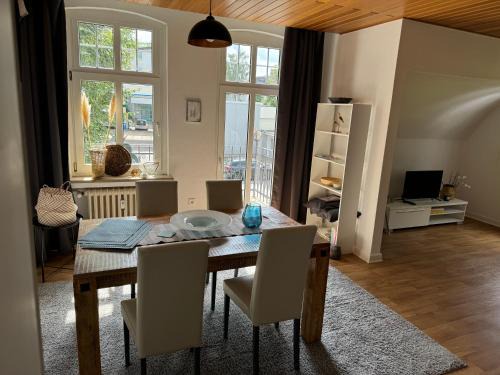 Bad Oeynhausen Apartment | Zentral gelegene 3 Zimmerwohnung mit zwei Schlafzimmern ideal für Monteure